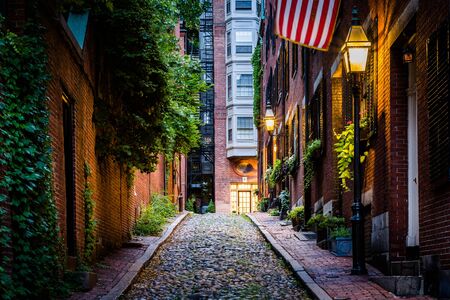 Acorn Street at night, in Beacon Hill, Boston, Massachusetts.のeditorial素材