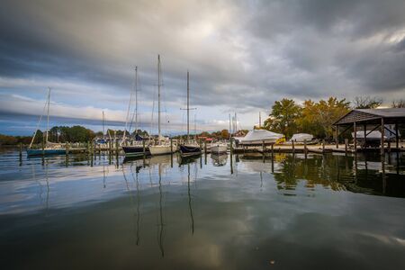 Boats docked in the harbor, in St. Michaels, Maryland.のeditorial素材