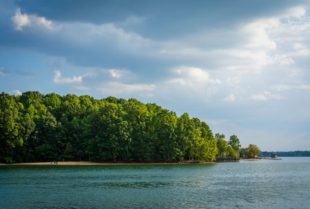 Lake Norman, at Jetton Park, in Cornelius, North Carolina.の写真素材