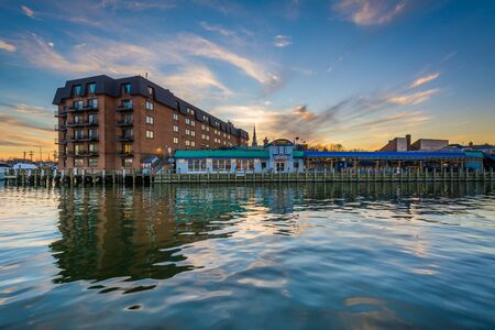 The waterfront at sunset, in Annapolis, Maryland.のeditorial素材