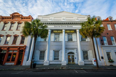 Buildings and palm trees along Broad Street, in Charleston, South Carolina.のeditorial素材