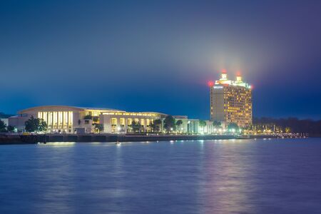 The Savannah River and Savannah International Trade & Convention Center at night, in Savannah, Georgia.のeditorial素材