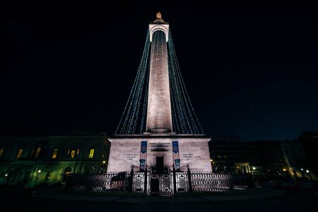 The Washington Monument at night, in Mount Vernon, Baltimore, Maryland.の写真素材