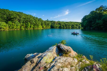 Rocks along Prettyboy Reservoir, in Baltimore County, Maryland.の写真素材