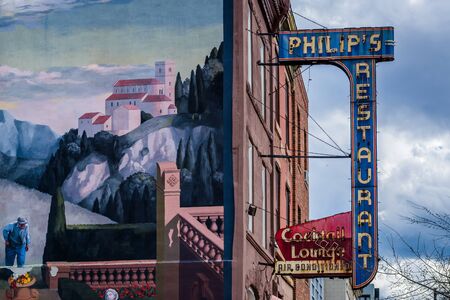 Mural and sign along Broad Street in South Philadelphia, Pennsylvania.のeditorial素材