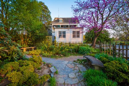 Garden and house at Cylburn Arboretum in Baltimore, Maryland.のeditorial素材