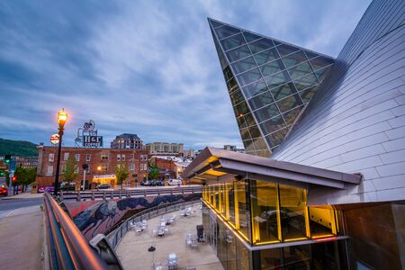 The Taubman Museum of Art, in downtown Roanoke, Virginia.のeditorial素材