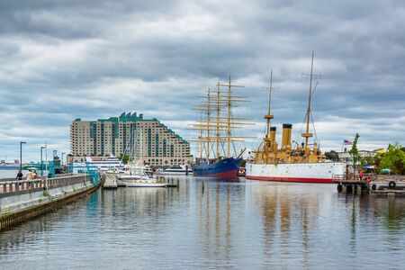 Buildings and historic ships at Penn's Landing, in Philadelphia, Pennsylvania.のeditorial素材