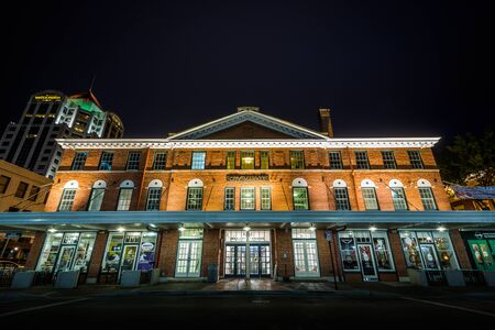 The City Market Building at night, in downtown Roanoke, Virginia.のeditorial素材