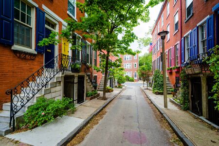 Historic brick row houses along Waverly Street, in Philadelphia, Pennsylvania.のeditorial素材