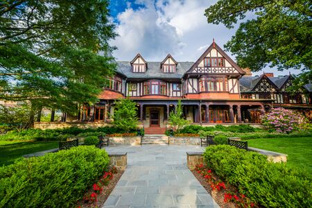 The Francis Xavier Knott Humanities Center at Loyola University Maryland, in Baltimore, Maryland.のeditorial素材