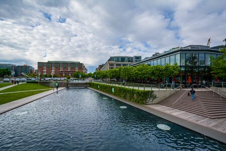 Canal at The Yards Park in Washington, DC.のeditorial素材
