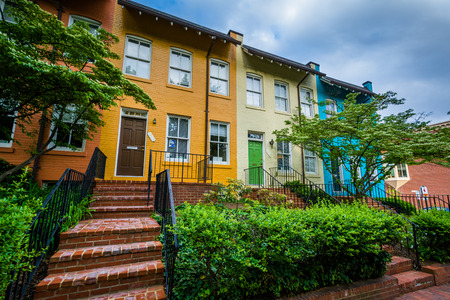 Colorful row houses in Georgetown, Washington, DC.のeditorial素材