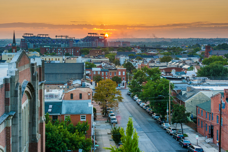 Sunset over Warren Avenue in Federal Hill, Baltimore, Marylandのeditorial素材