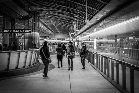 The interior of a modern MRT Station in Taipei, Taiwan.のeditorial素材