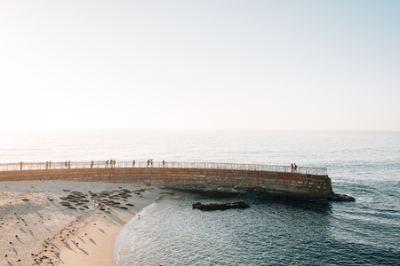 Seawall and the Children's Pool in La Jolla, San Diego, Californiaの写真素材