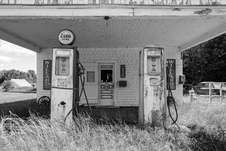 An old Esso gas station in Maineの写真素材