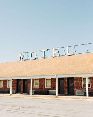 Vintage motel sign at the Beltway Motel, in Baltimore, Marylandのeditorial素材