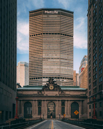 Road to Grand Central Terminal and the MetLife Building in the background, Manhattan, New York