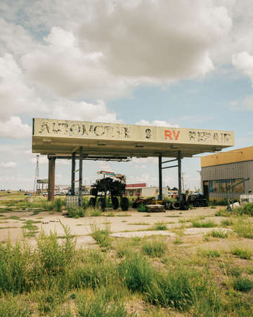 Automotive & RV Repair sign on Route 66, in Texas