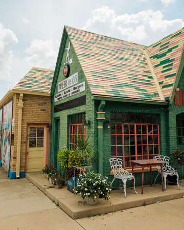Weir on 66, on Route 66 in Cuba, Missouriの写真素材