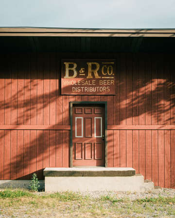 B&R Co. Wholesale Beer Distributors sign, in Hinton, West Virginiaの写真素材