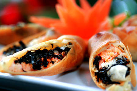 spring roll with seaweed and tuna