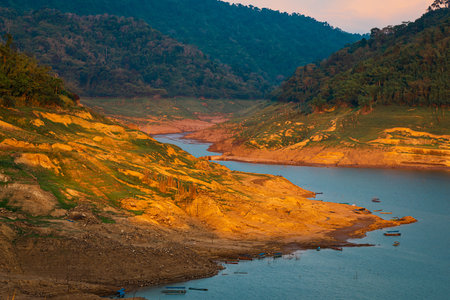 The last light of the reservoirの写真素材