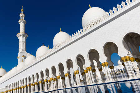 Sheikh Zayed Mosque in Abu Dhabiのeditorial素材