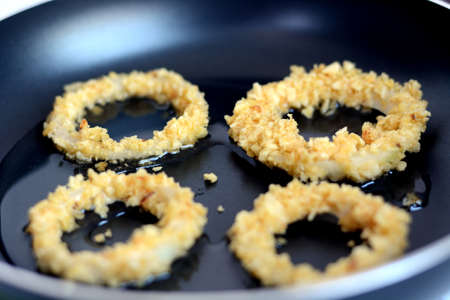 Preparing Onion Ringsの写真素材