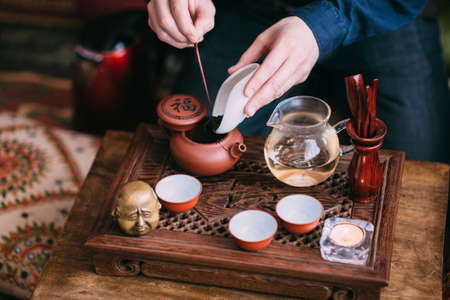 Traditional chinese oolong tea ceremony process closeupの写真素材