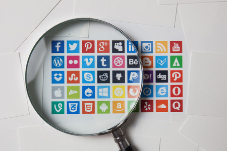 CHIANGMAI, THAILAND - October 8, 2017:Photo of logo of Social media icons on printing paper on the working table .のeditorial素材