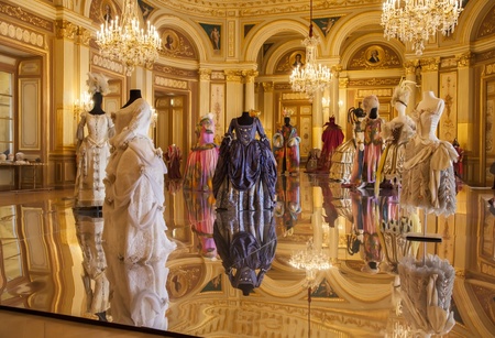 exposition of theater costumes in baroque style in Bordeaux Opera  (July 13 to Sept. 2, 2012)
