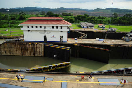 The Miraflores locks in The Panama Canalのeditorial素材