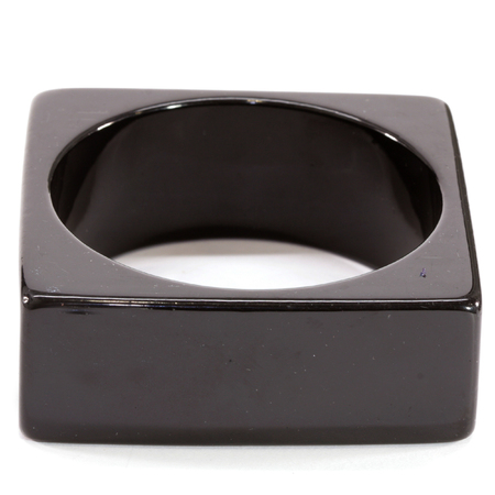 Black Square Resin Bangleの写真素材