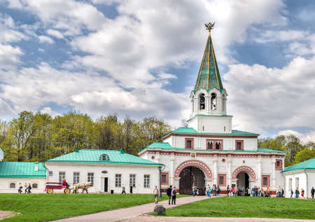 Moscow, Russia - May 01, 2016: People walking around Kolomenskoye estate.のeditorial素材