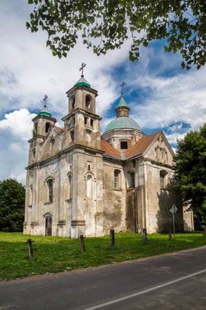 Catholic Church of the Holy Trinity in Benica. Molodechno region, Belarus. Ruins of a medieval castle. verticalのeditorial素材