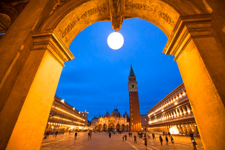 Venice, Italy - 13 August 2020: San Marco sqaure and Campanile tower at nightのeditorial素材