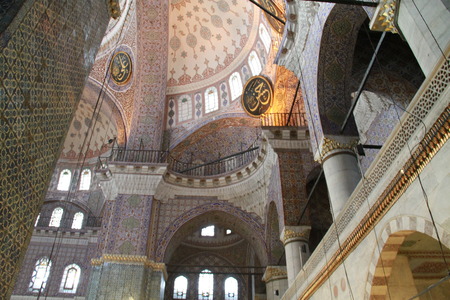Pillars and ornaments in Rrustem pasa mosque, Istanbul, Turkeyのeditorial素材