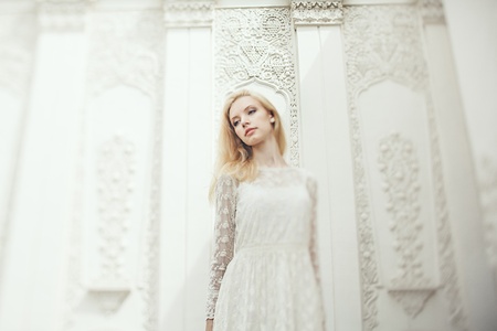 a beautiful young bride の写真素材