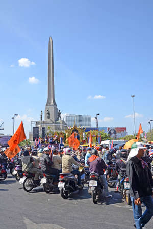  Unidentified protesters protest against Thai government corruption in the second day of joining  Shut down Bangkok  campaign  on January 14,2014 in Bangkok,Thailand のeditorial素材