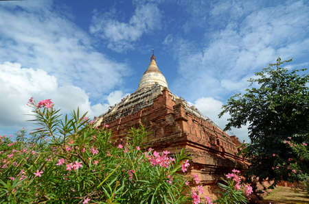Shwe Sandaw Pagoda in Bagan, Myanmar. On the topmost terrace rises a bell-shaped stupa.の写真素材