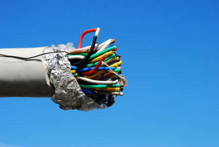 Cable core with mulitple colored cables