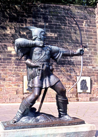 Nottingham, England, Circa July, 1992 - Bronze statue of Robin Hood outside the Castle, Nottingham, Englandのeditorial素材