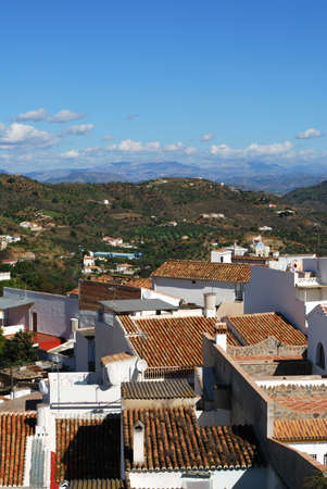 View over town rooftops towards the mountains, Guaro, Malaga Province, Andalusia, Spain, Western Europe のeditorial素材