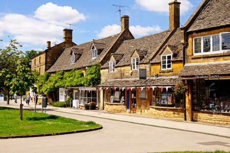 Broadway, UK - June 12, 2014 - Tourist shops along the High Street in the centre of the village, Broadway, Cotswolds, Worcestershire, England, UK, Western Europe.のeditorial素材