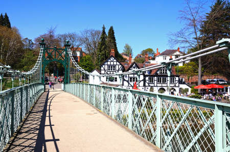 Porthill Suspension Bridge across the River Severn with the Boathouse Public House to the rear, Shrewsbury, Shropshire, England, UK, Western Europe.のeditorial素材