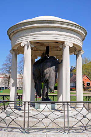 Memorial to those who died in two world wars in the Quarry Park, Shrewsbury, Shropshire, England, UK, Western Europe.のeditorial素材