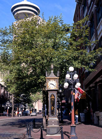 Gas Town steam clock and ornate streetlight Vancouver British Columbia Canada.のeditorial素材