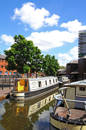 Narrowboats moored in the canal basin, Coventry, West Midlands, England, UK, Western Europe.のeditorial素材